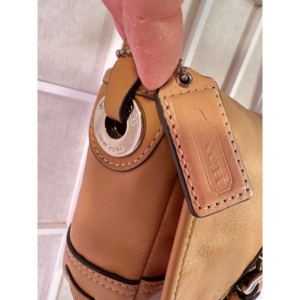 Coach Hadley Field Bag - Picture 10 of 12